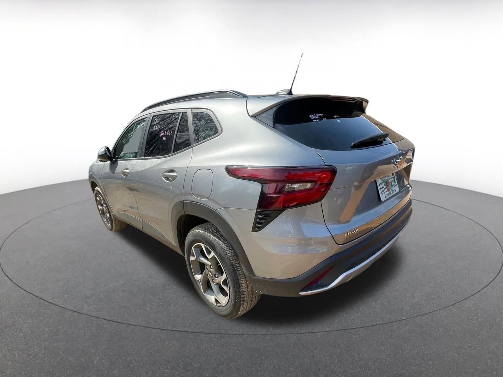 Thumbnail: 2025 Chevrolet Trax - 6