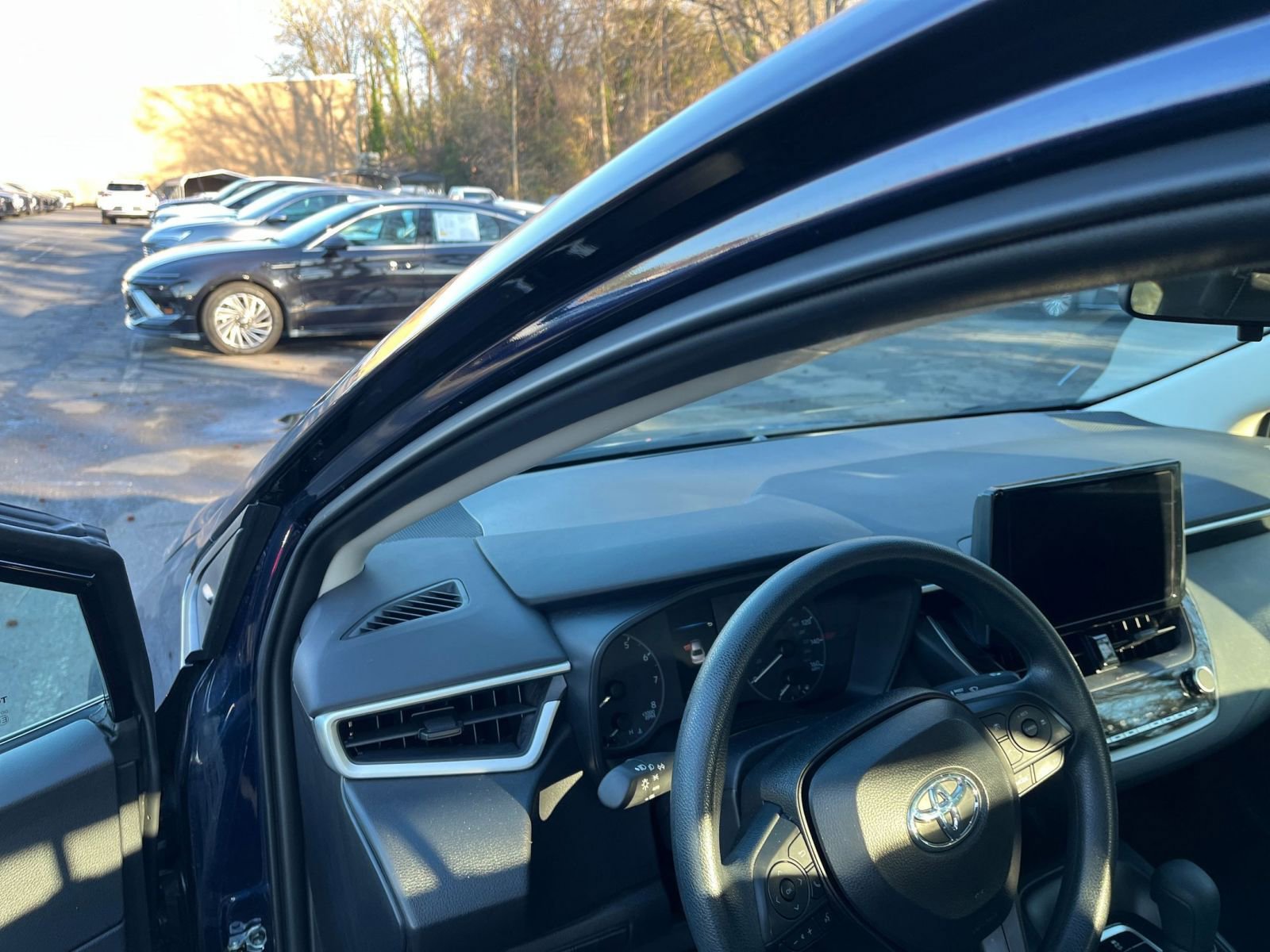 Thumbnail: 2025 Toyota Corolla - 32