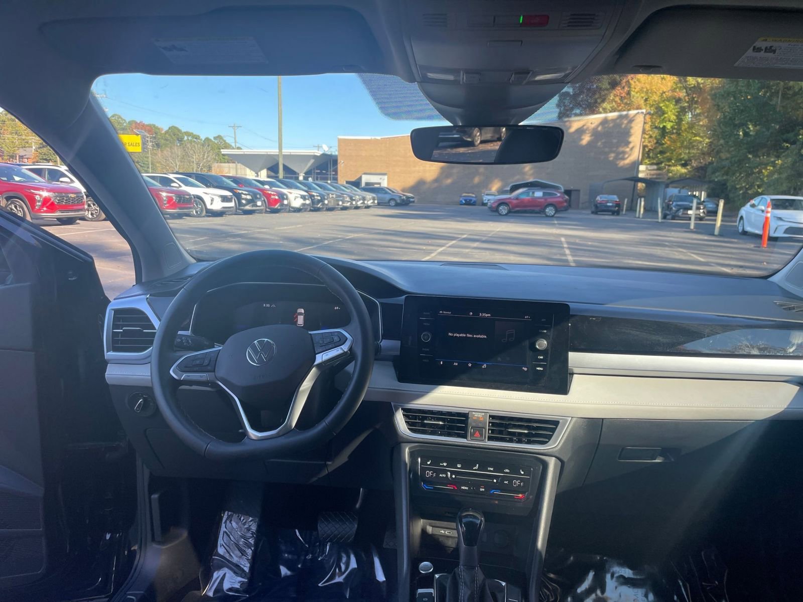 Thumbnail: 2025 Volkswagen Taos - 30