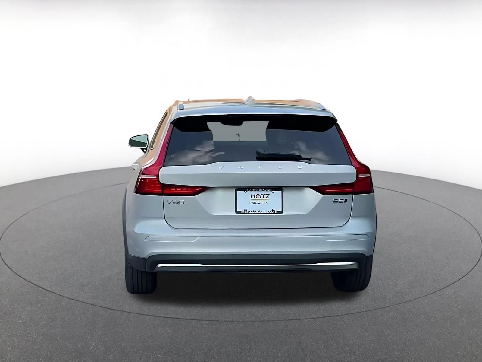 Thumbnail: 2025 Volvo S60 - 12