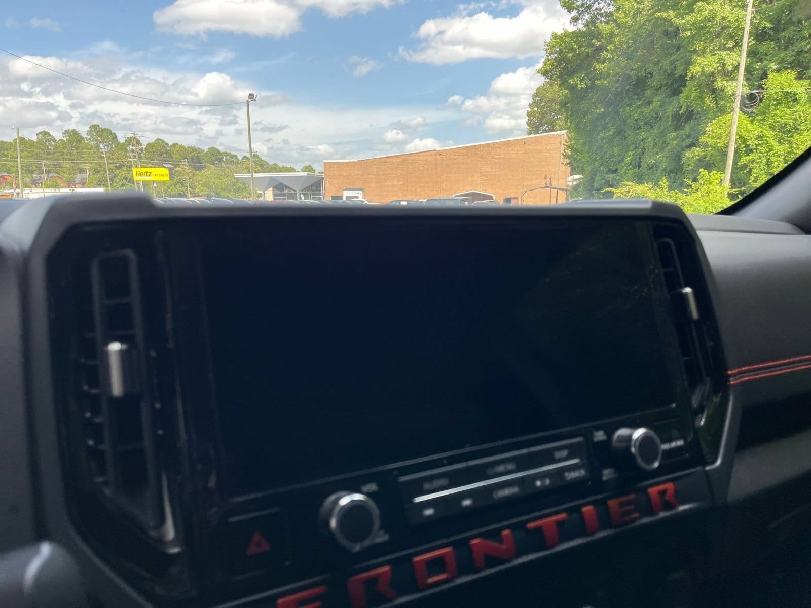Thumbnail: 2026 Nissan Frontier - 17