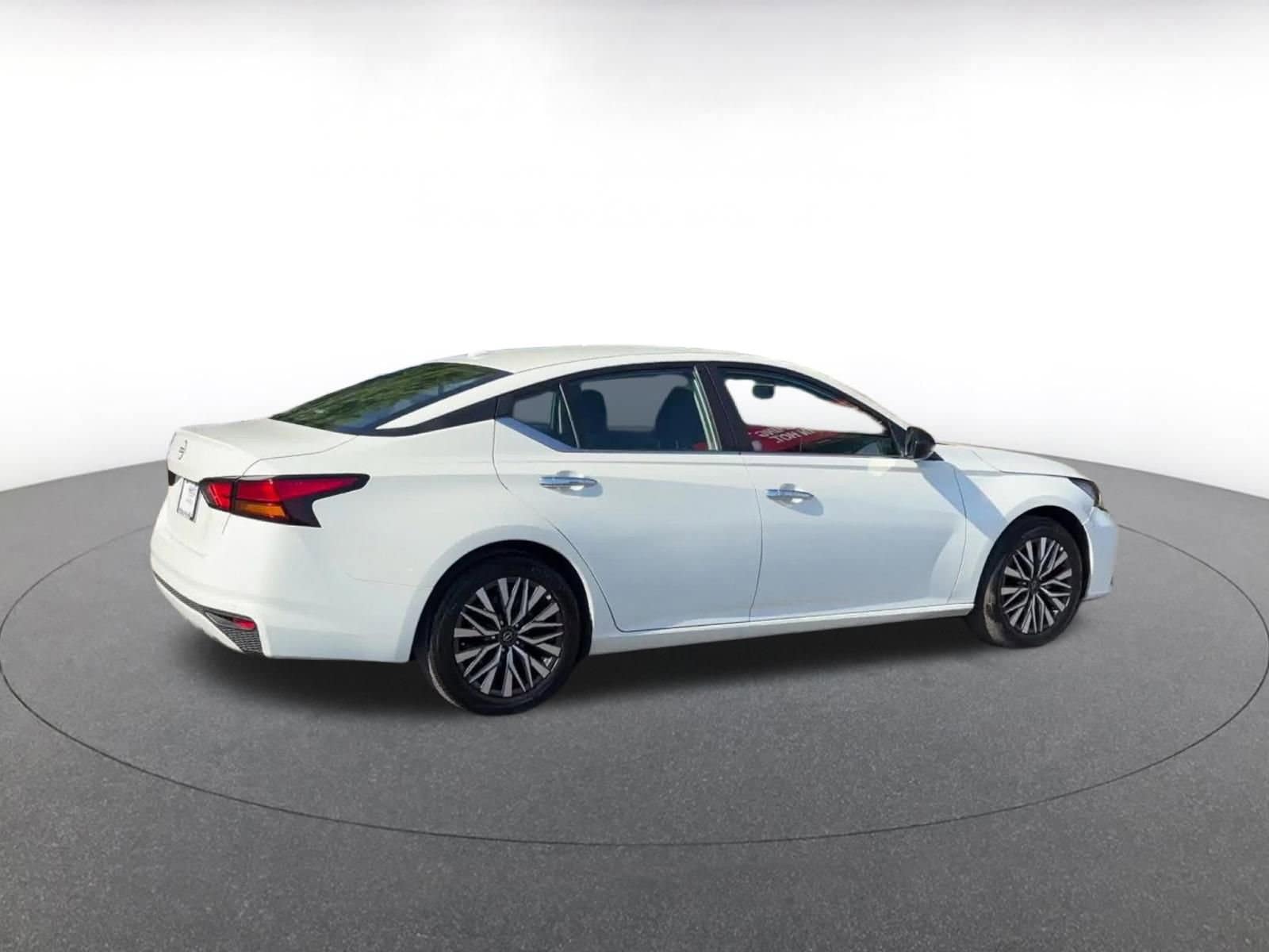 Thumbnail: 2025 Nissan Altima - 16