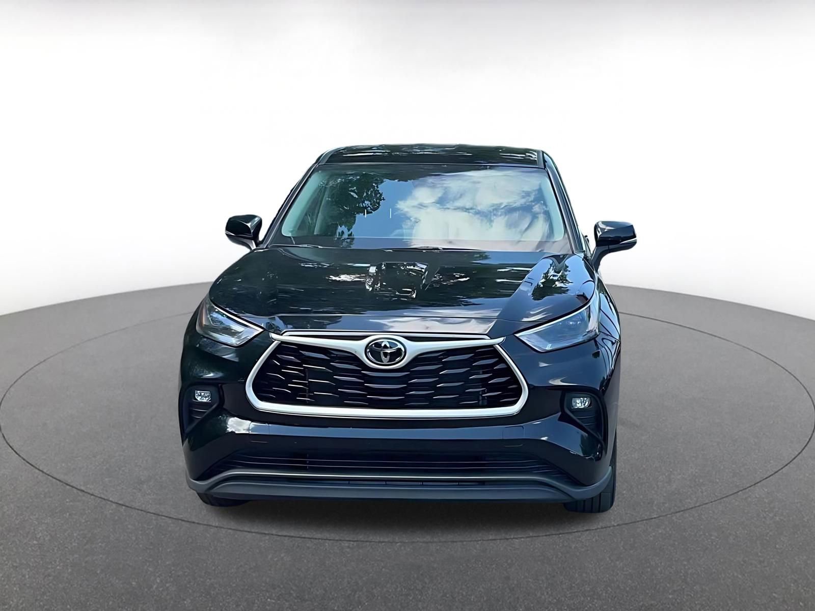 Thumbnail: 2025 Toyota Highlander - 4
