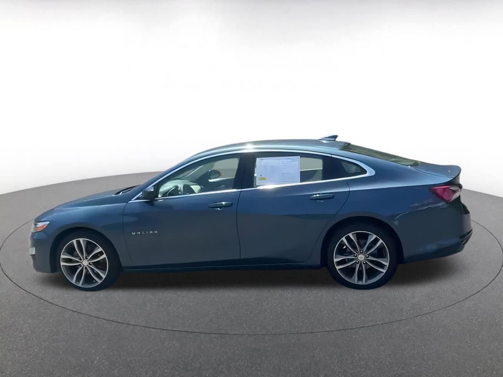Thumbnail: 2024 Chevrolet Malibu - 9