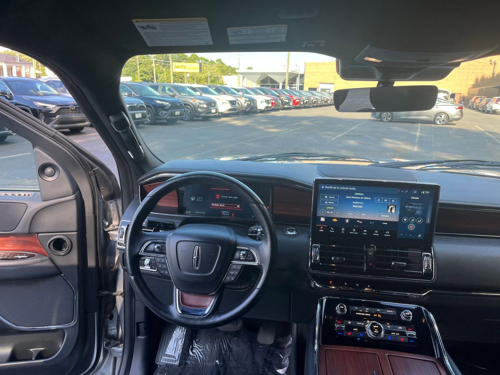 Thumbnail: 2023 Lincoln Navigator - 30