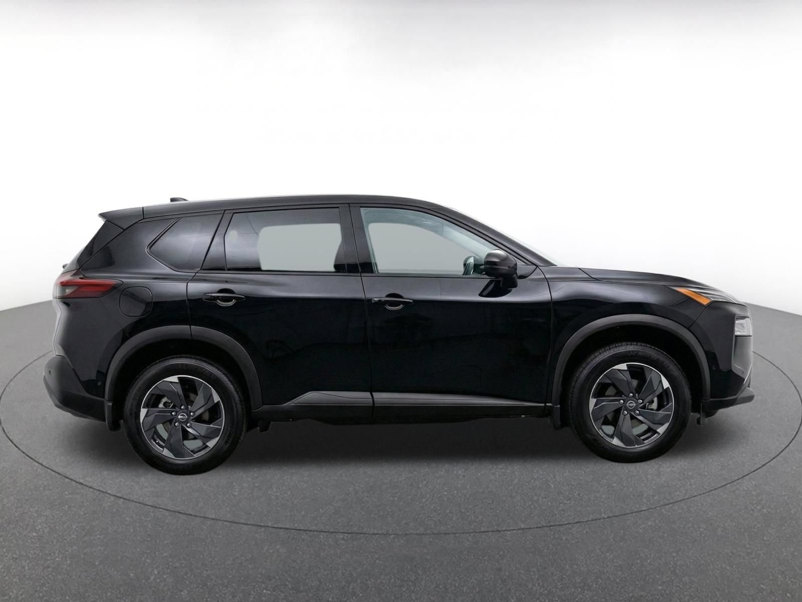 Thumbnail: 2025 Nissan Rogue - 10