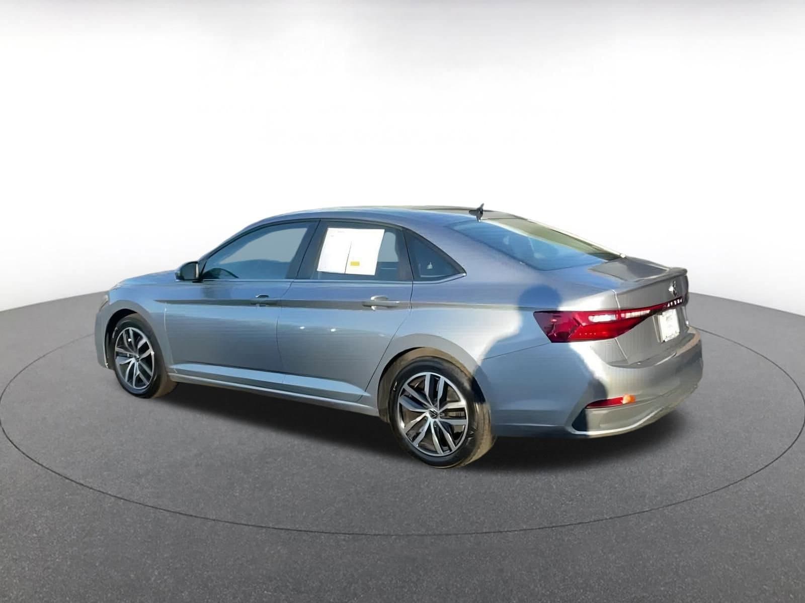 Thumbnail: 2025 Volkswagen Jetta - 10