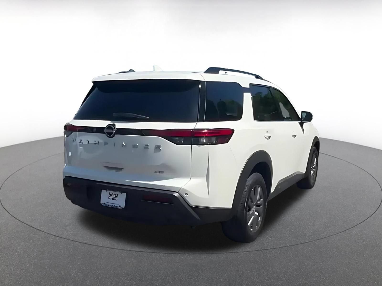Thumbnail: 2025 Nissan Pathfinder - 15