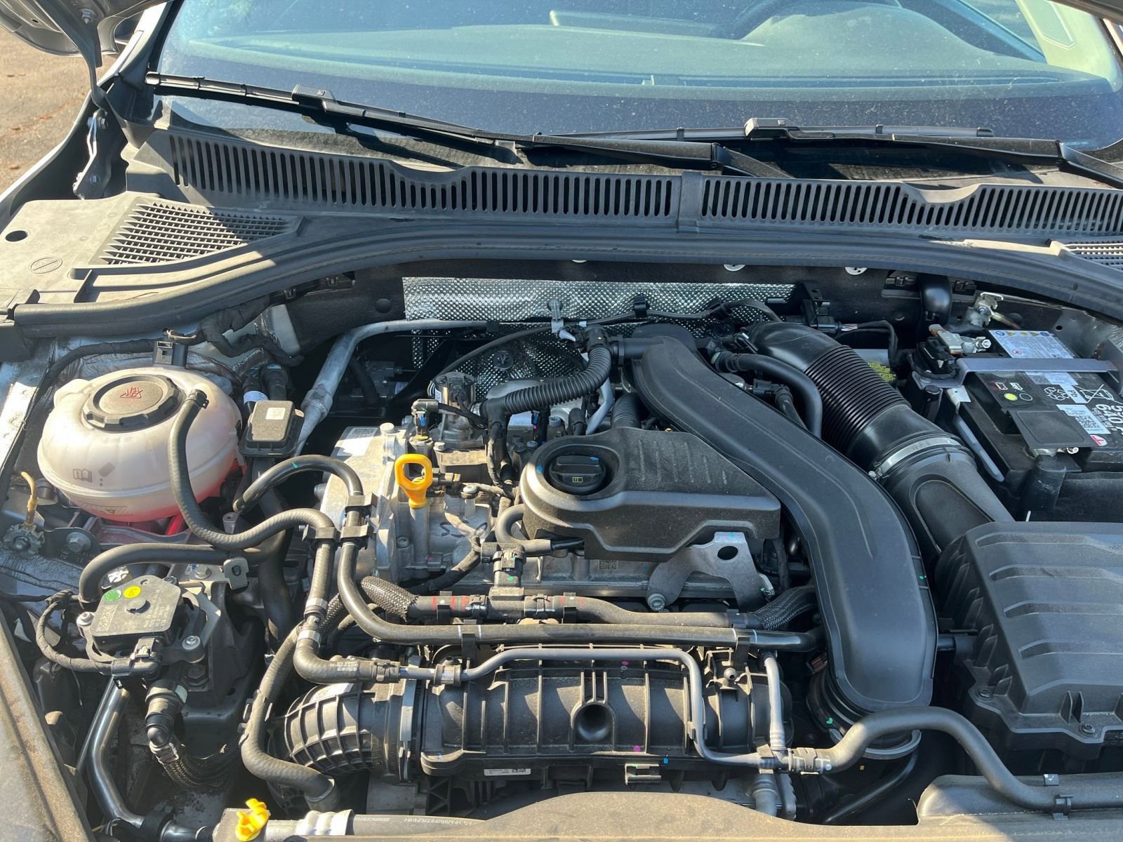 Thumbnail: 2025 Volkswagen Jetta - 33