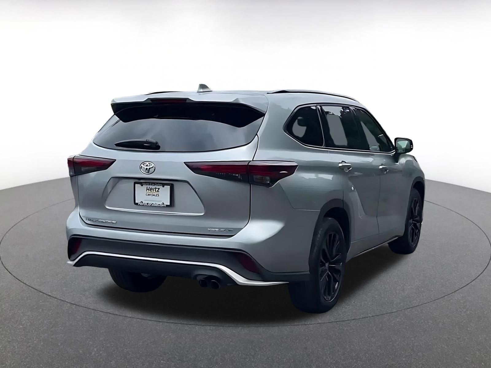 Thumbnail: 2025 Toyota Highlander - 14