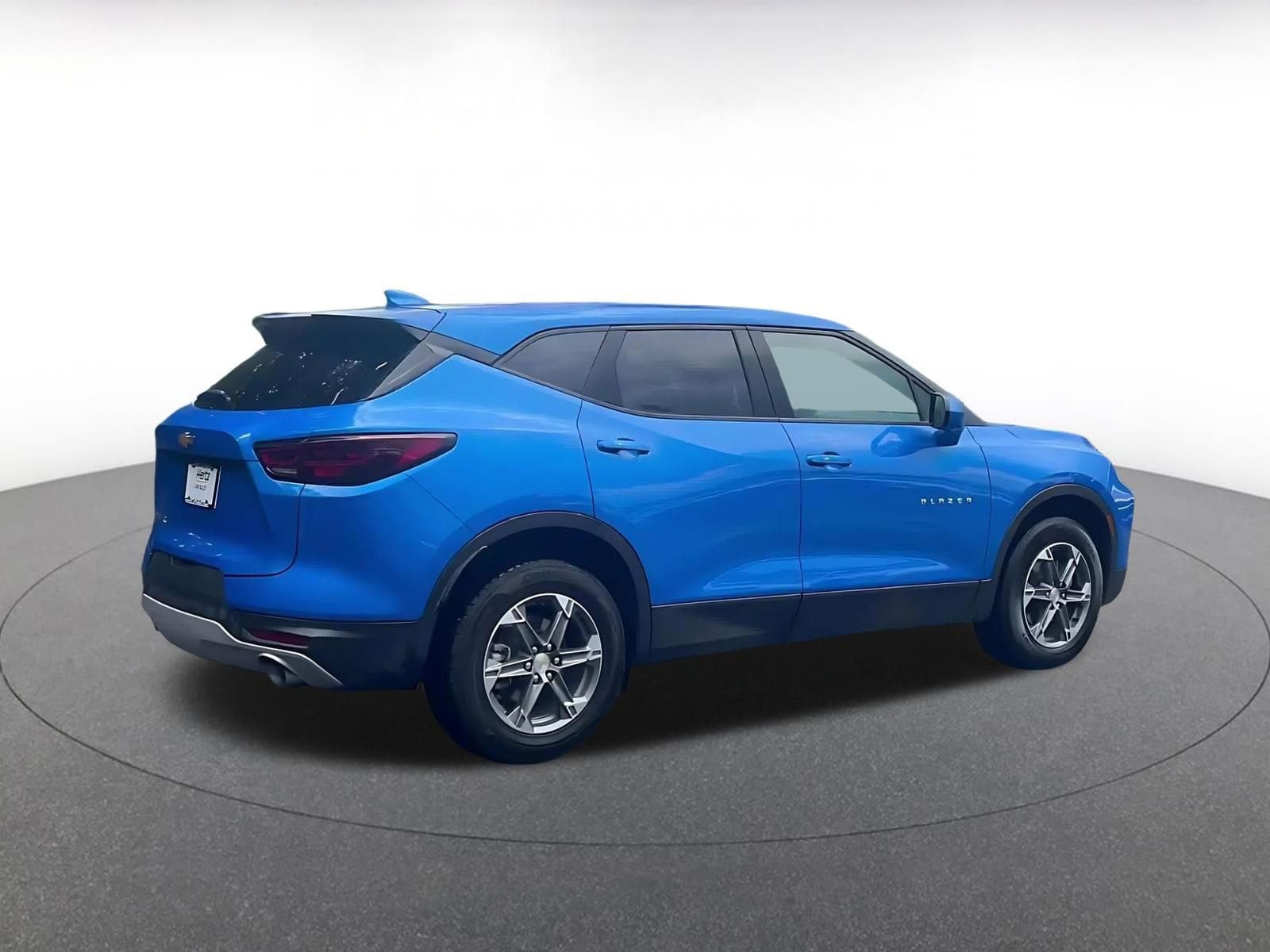 Thumbnail: 2025 Chevrolet Blazer - 15