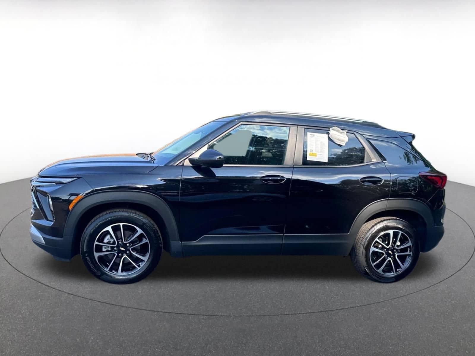 Thumbnail: 2025 Chevrolet TrailBlazer - 11