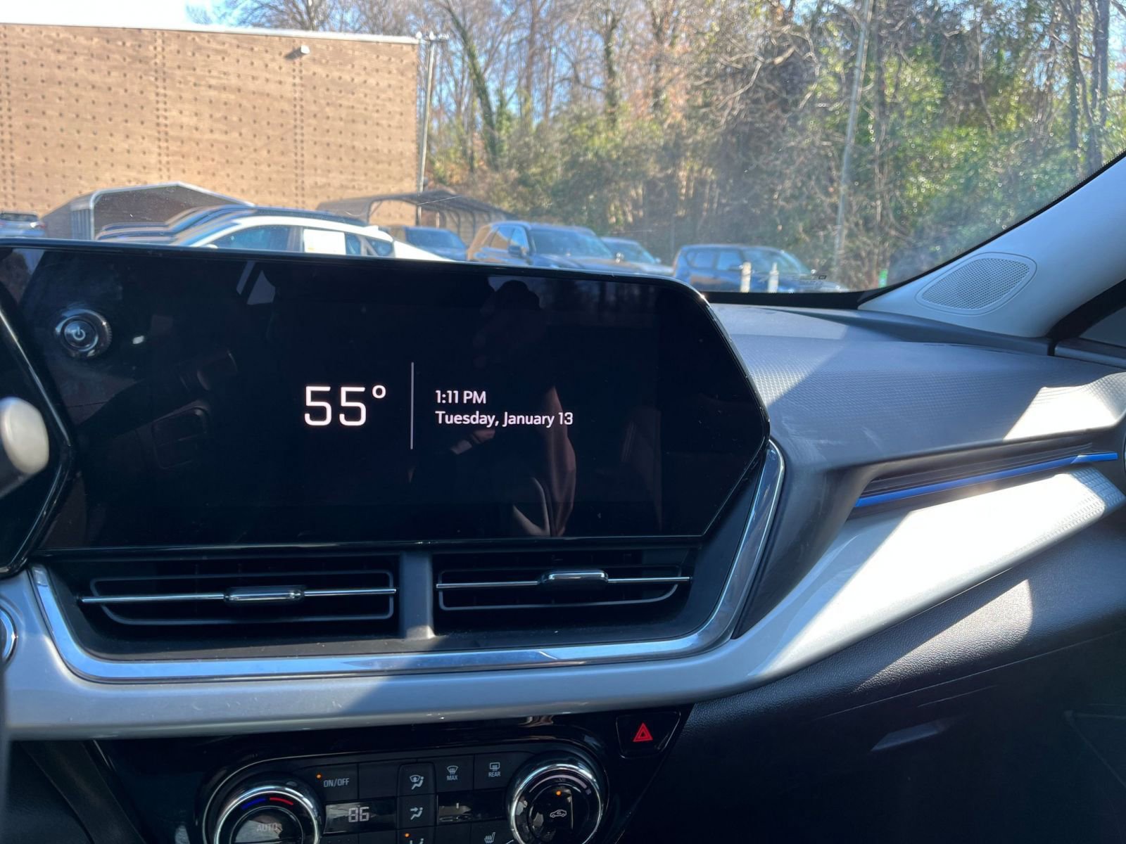 Thumbnail: 2025 Chevrolet Trax - 18