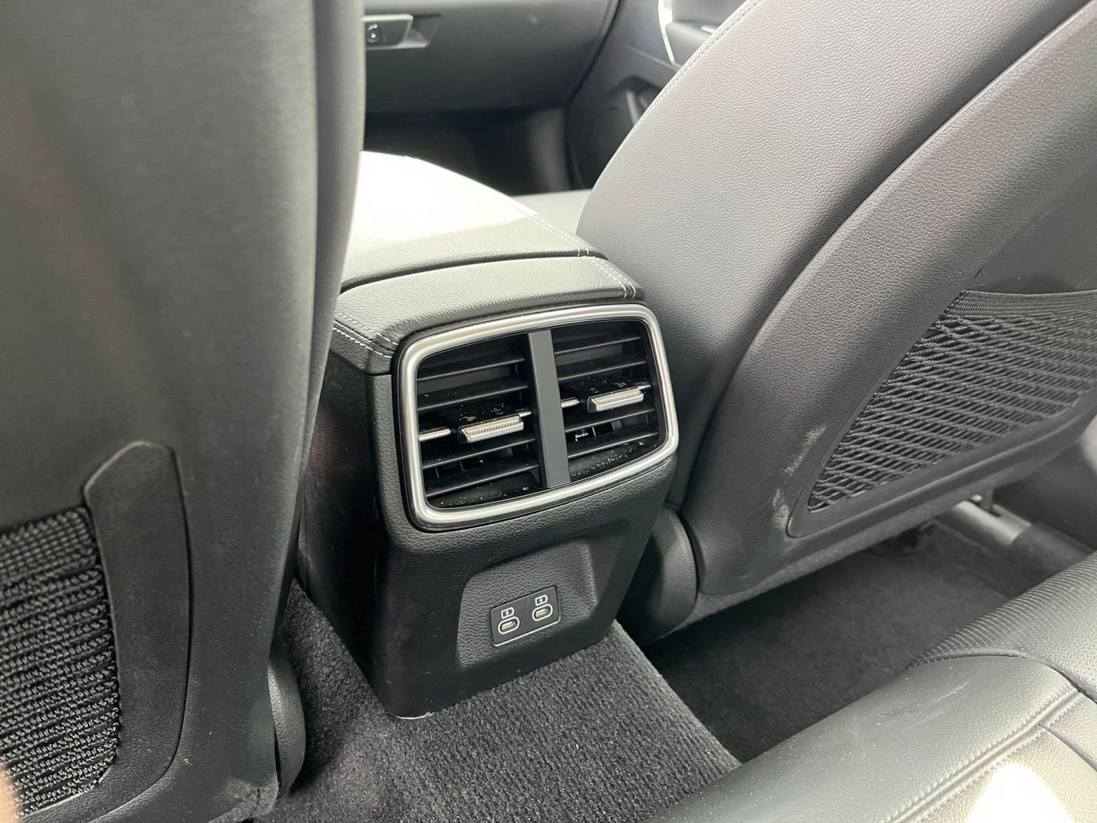 Thumbnail: 2025 Genesis G70 - 24