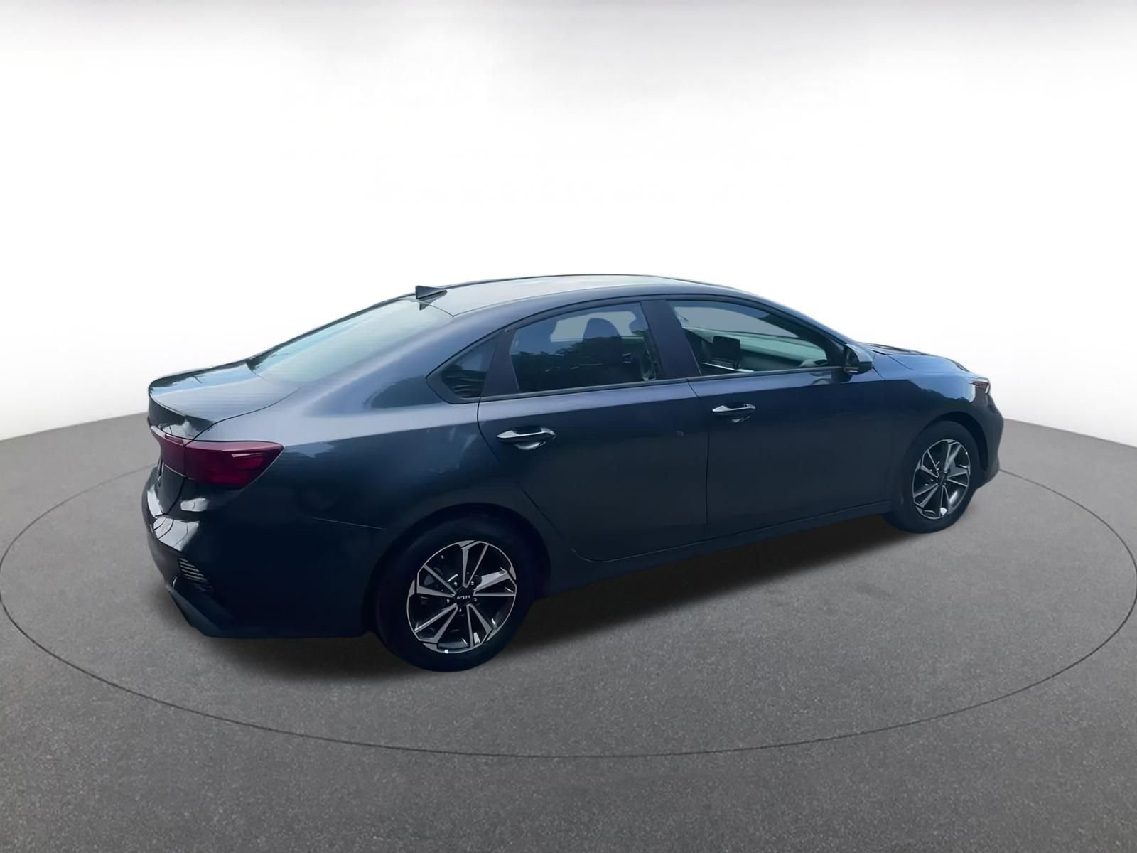 Thumbnail: 2024 Kia Forte - 15