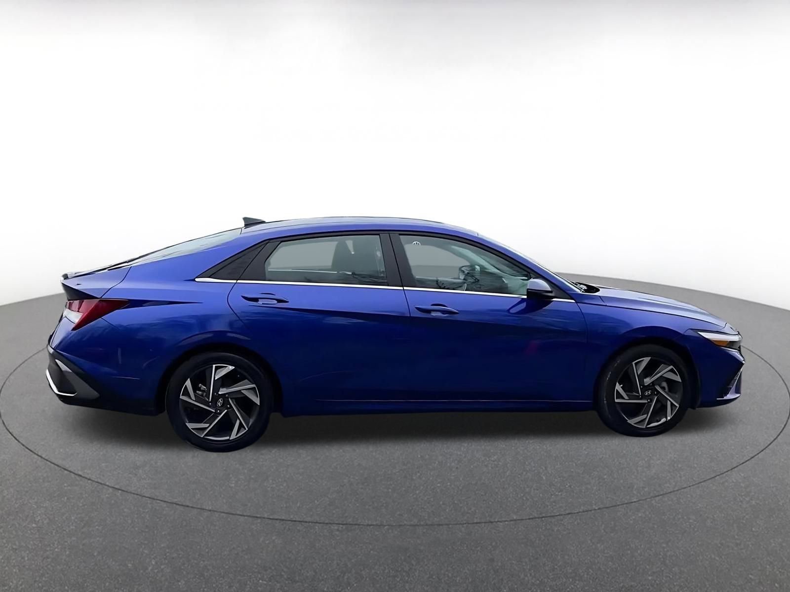 Thumbnail: 2025 Hyundai Elantra - 16