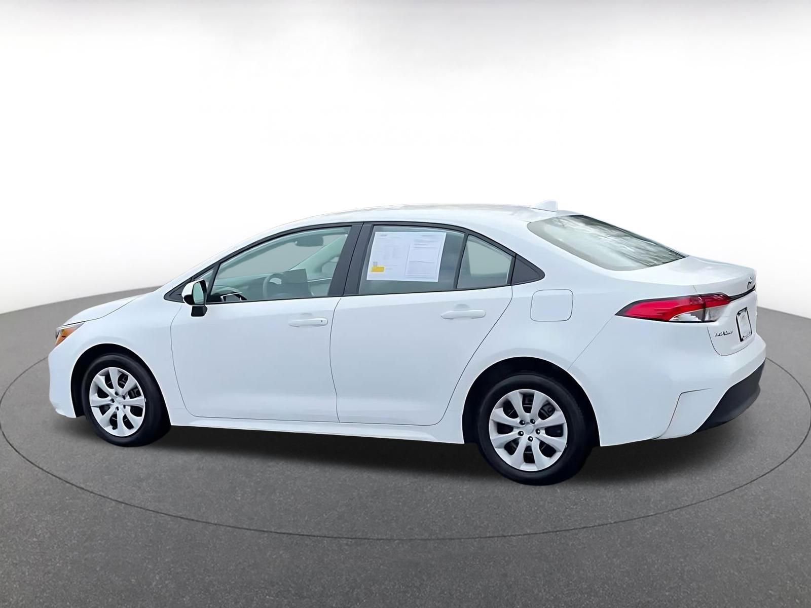 Thumbnail: 2025 Toyota Corolla - 10