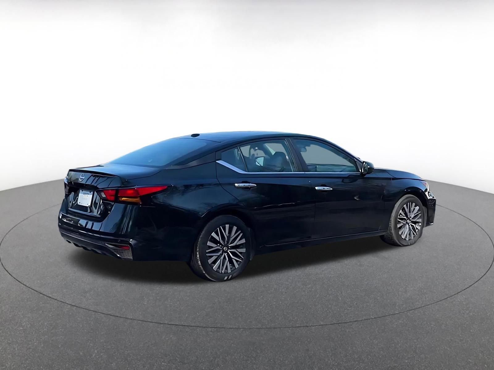 Thumbnail: 2025 Nissan Altima - 15