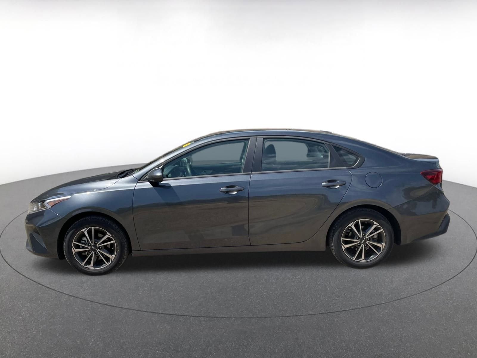 Thumbnail: 2024 Nissan Sentra - 9
