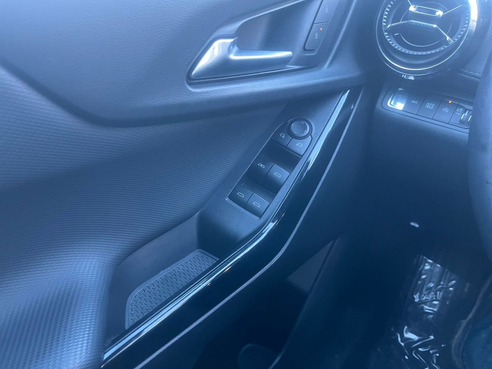 Thumbnail: 2025 Chevrolet Equinox - 18