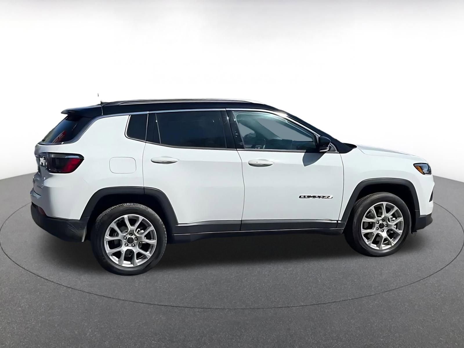 Thumbnail: 2025 Jeep Compass - 15