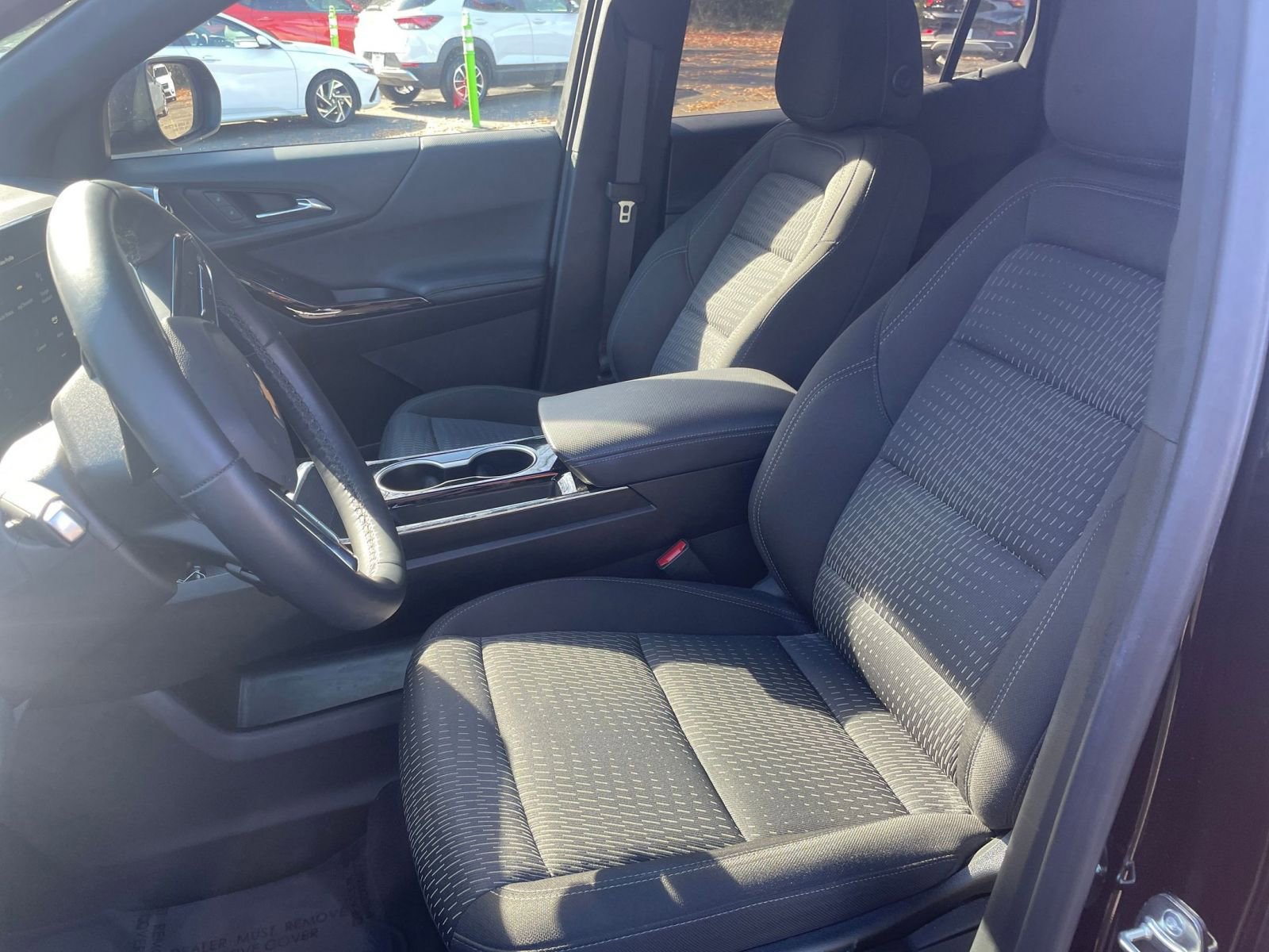 Thumbnail: 2025 Chevrolet Equinox - 32