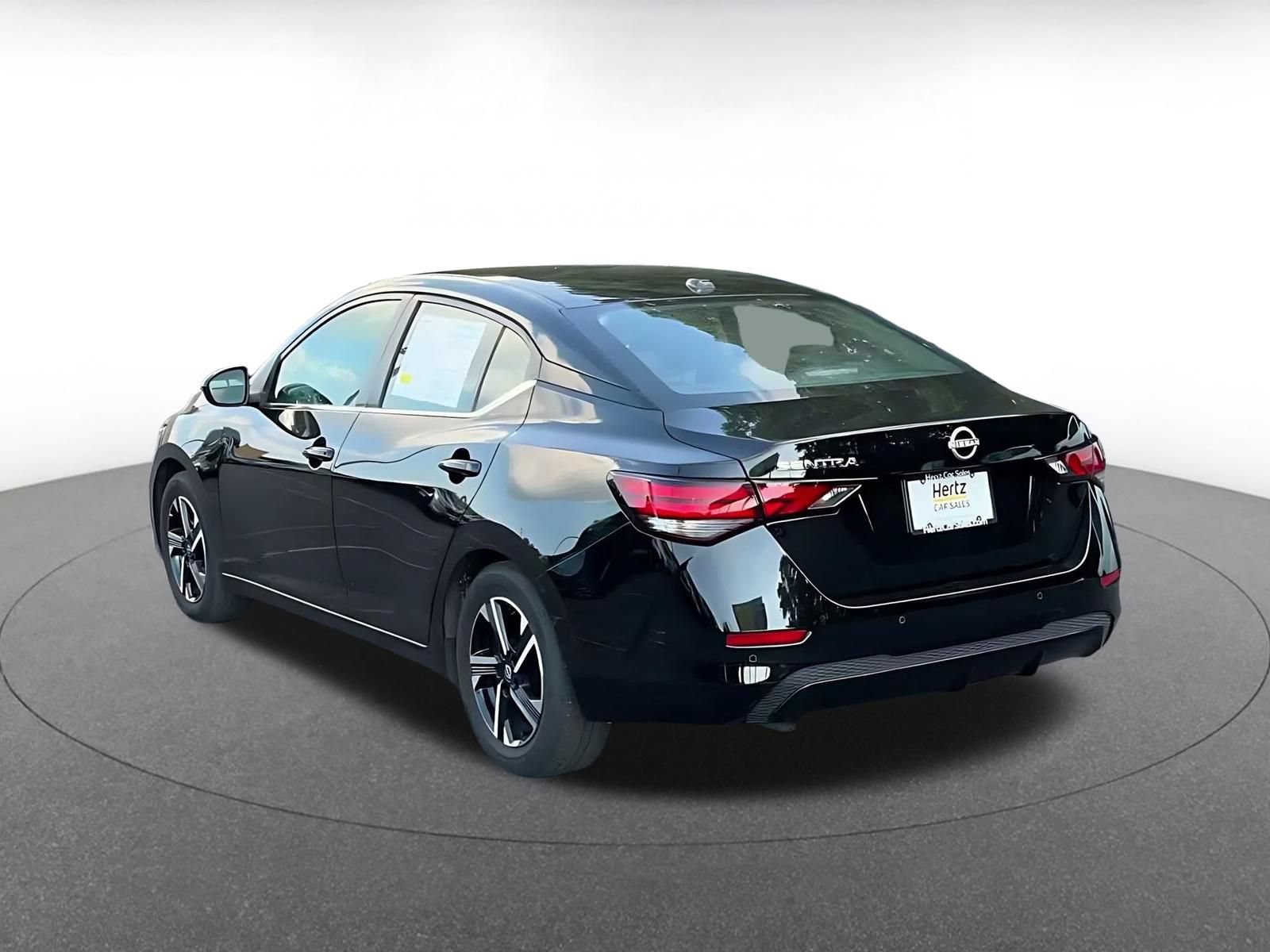 Thumbnail: 2025 Nissan Sentra - 9