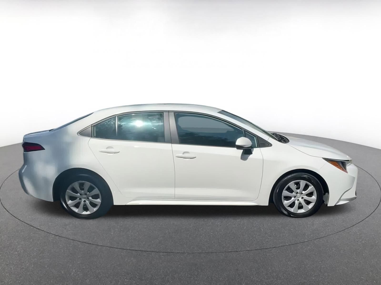 Thumbnail: 2024 Toyota Corolla - 16