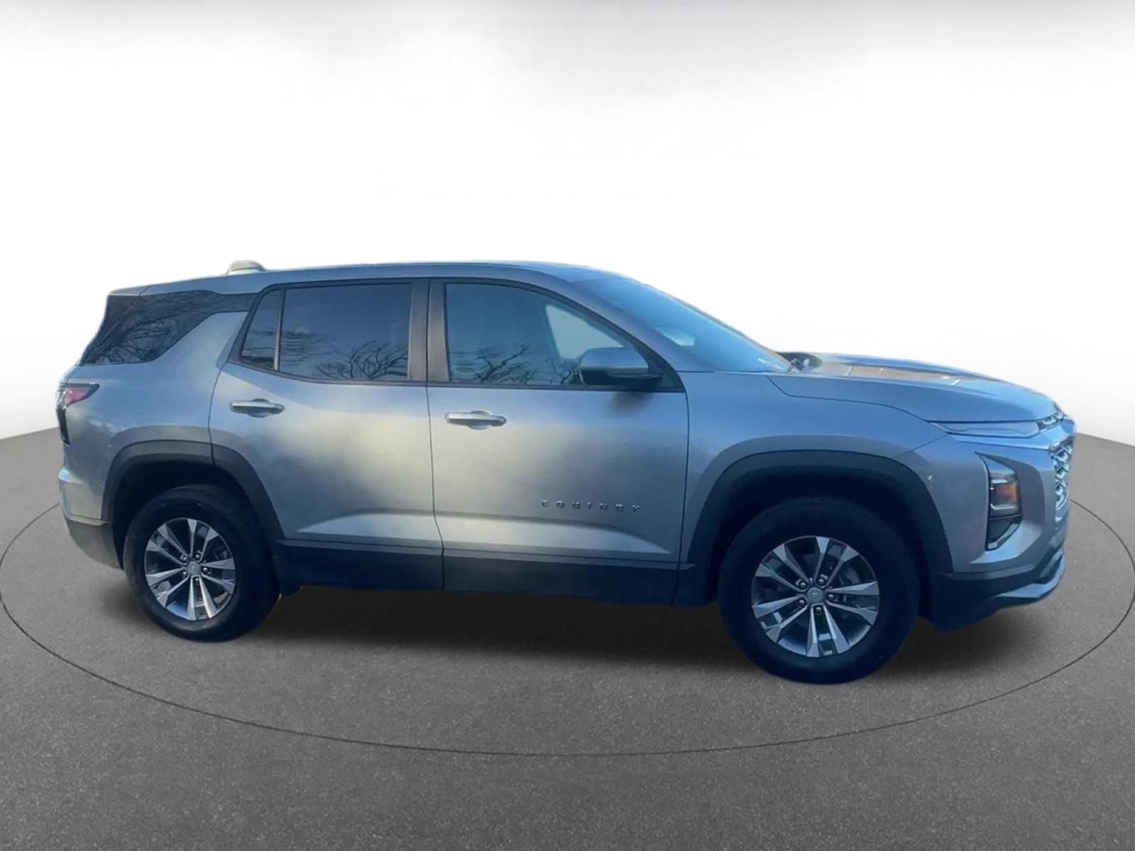 Thumbnail: 2025 Chevrolet Equinox - 16