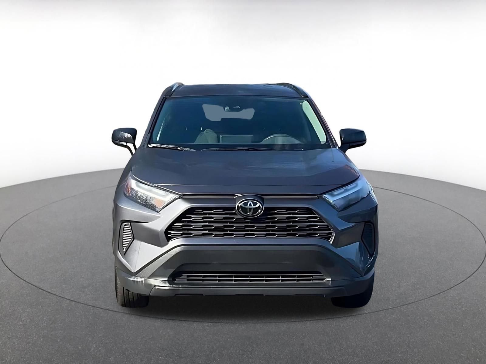 Thumbnail: 2025 Toyota RAV4 - 3