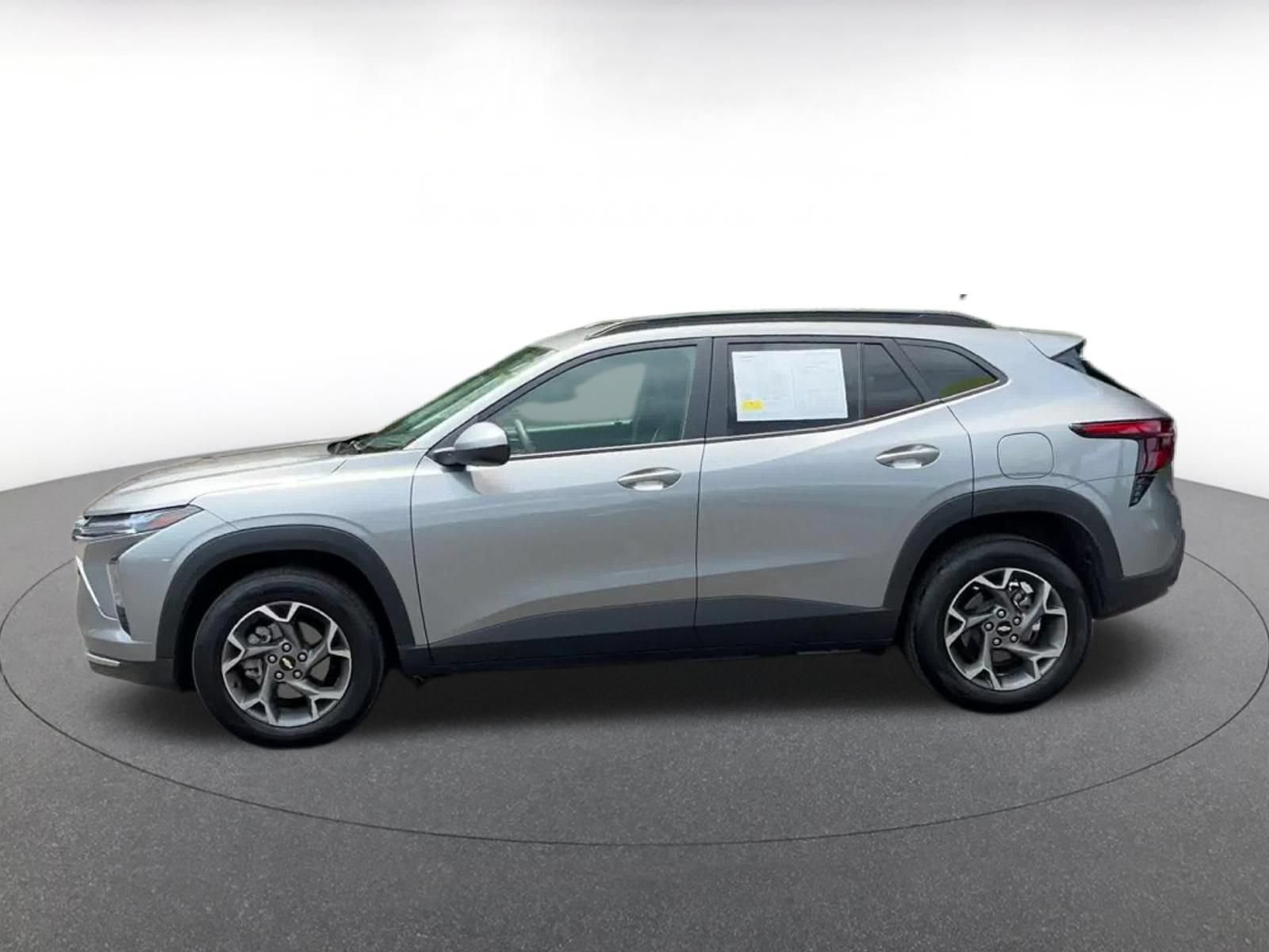 Thumbnail: 2025 Chevrolet Trax - 9