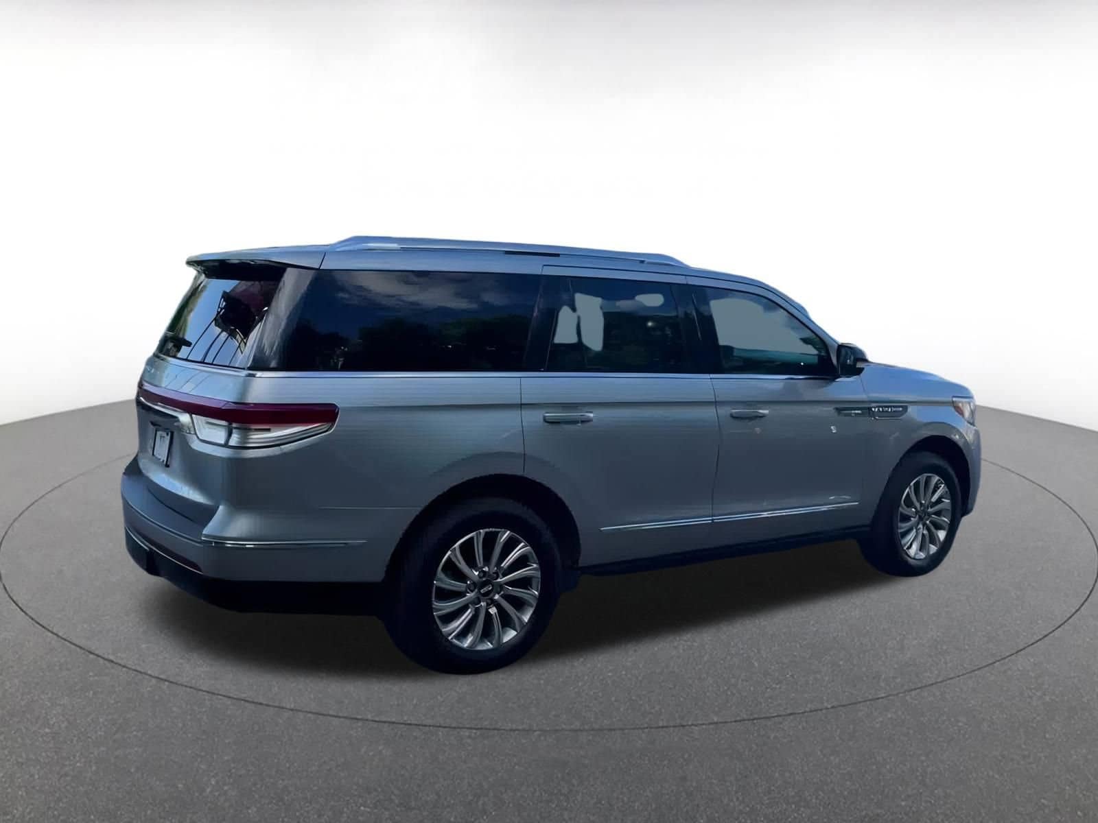 Thumbnail: 2023 Lincoln Navigator - 15