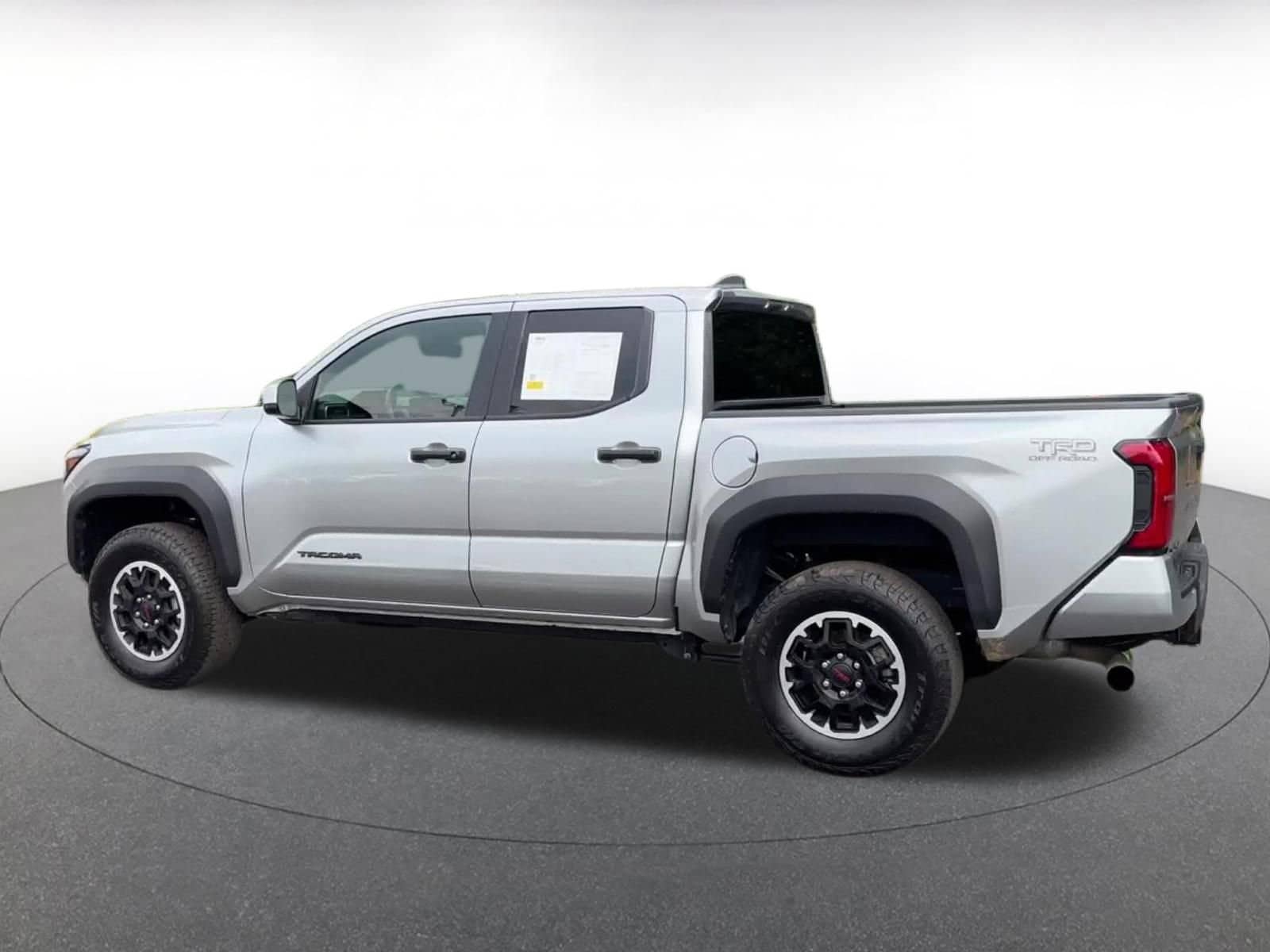 Thumbnail: 2025 Toyota Tacoma - 10