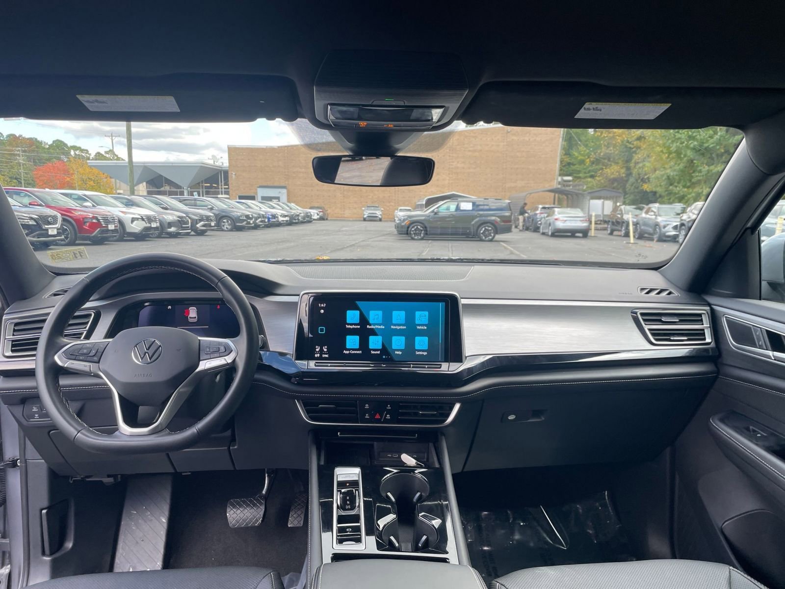 Thumbnail: 2025 Volkswagen Atlas - 29