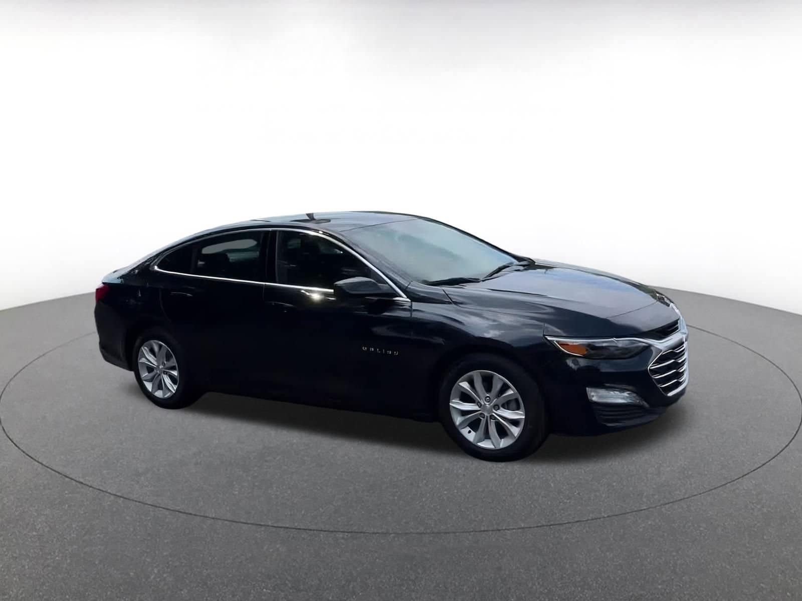 Thumbnail: 2024 Chevrolet Malibu - 2