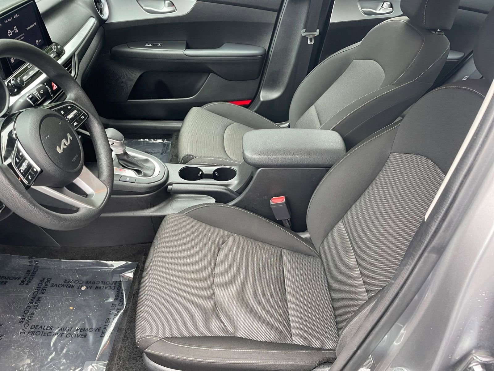 Thumbnail: 2023 Kia Forte - 23