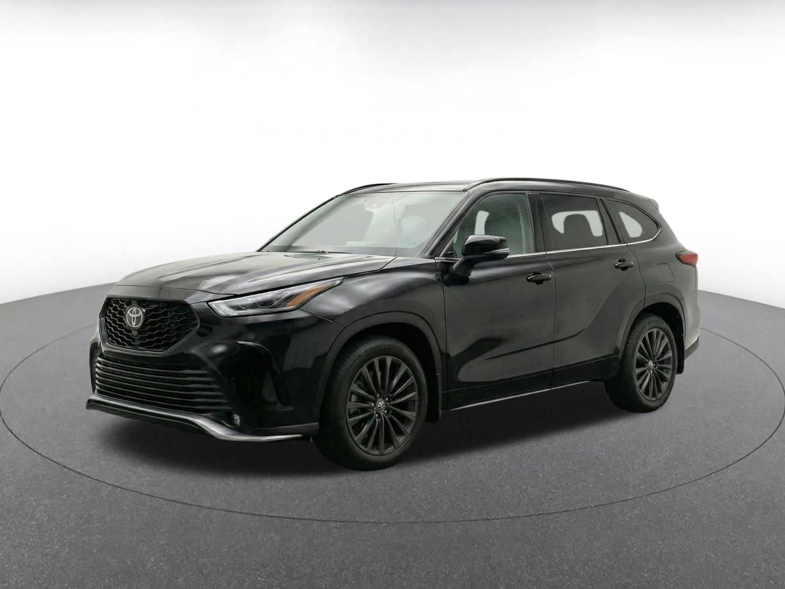 Thumbnail: 2025 Toyota Highlander - 3