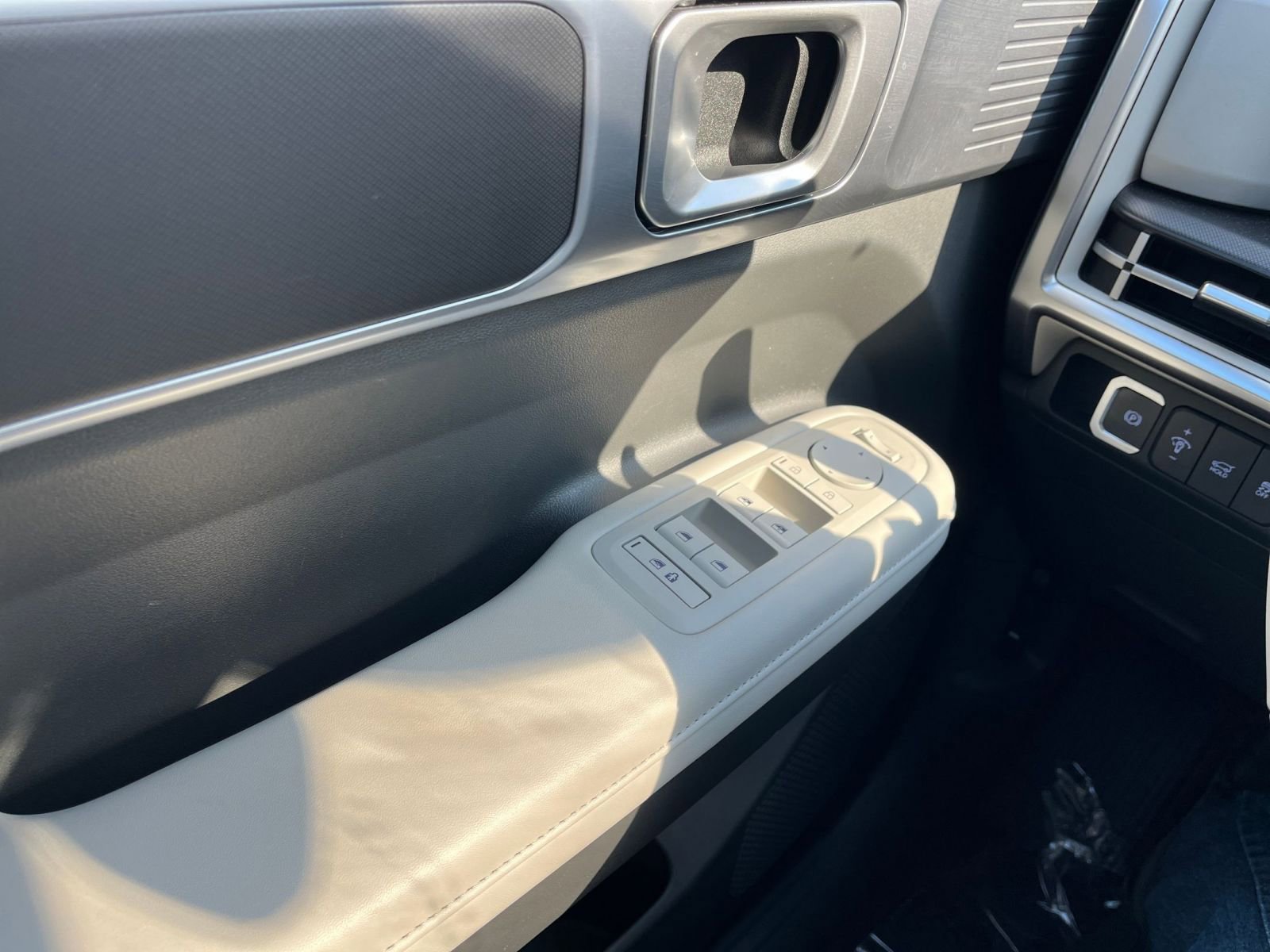 Thumbnail: 2025 Hyundai Santa Fe - 22