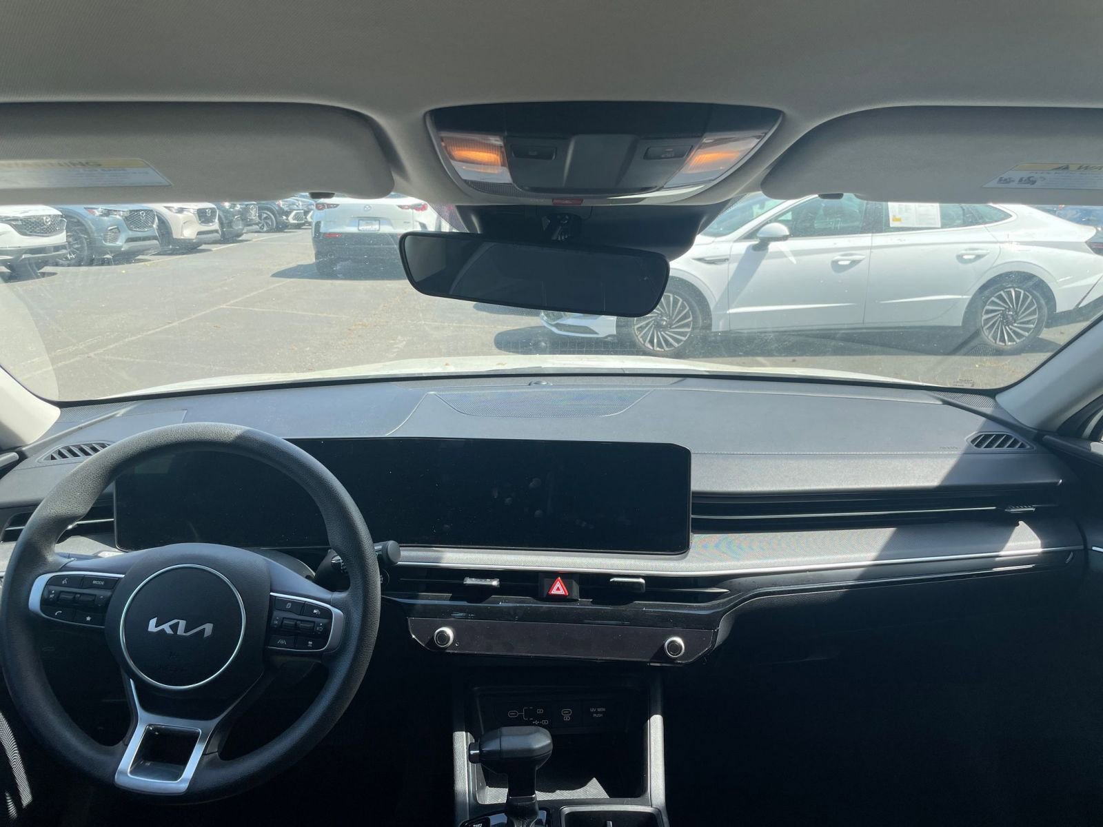 Thumbnail: 2025 Kia K5 - 32