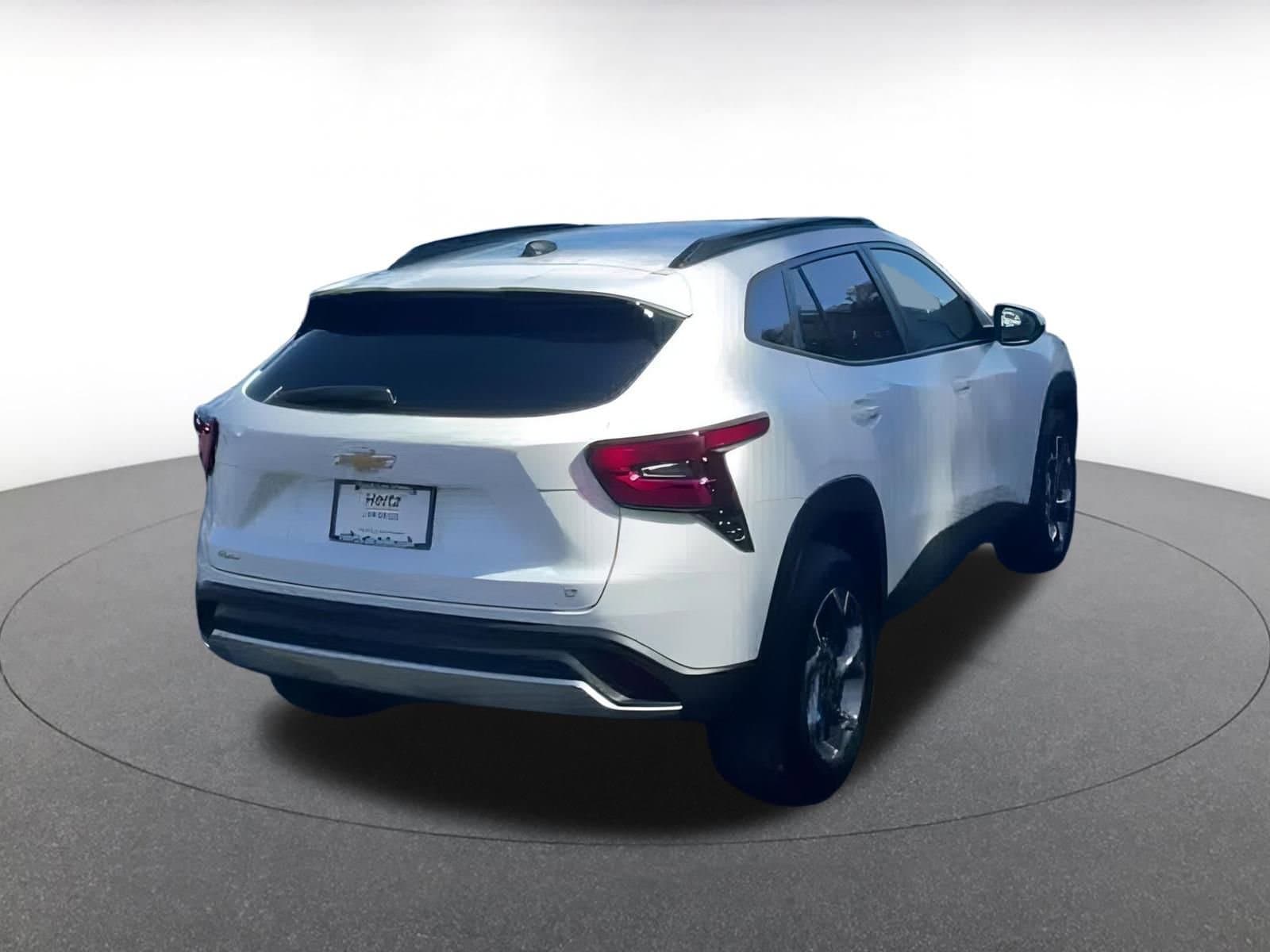 Thumbnail: 2025 Chevrolet Trax - 11