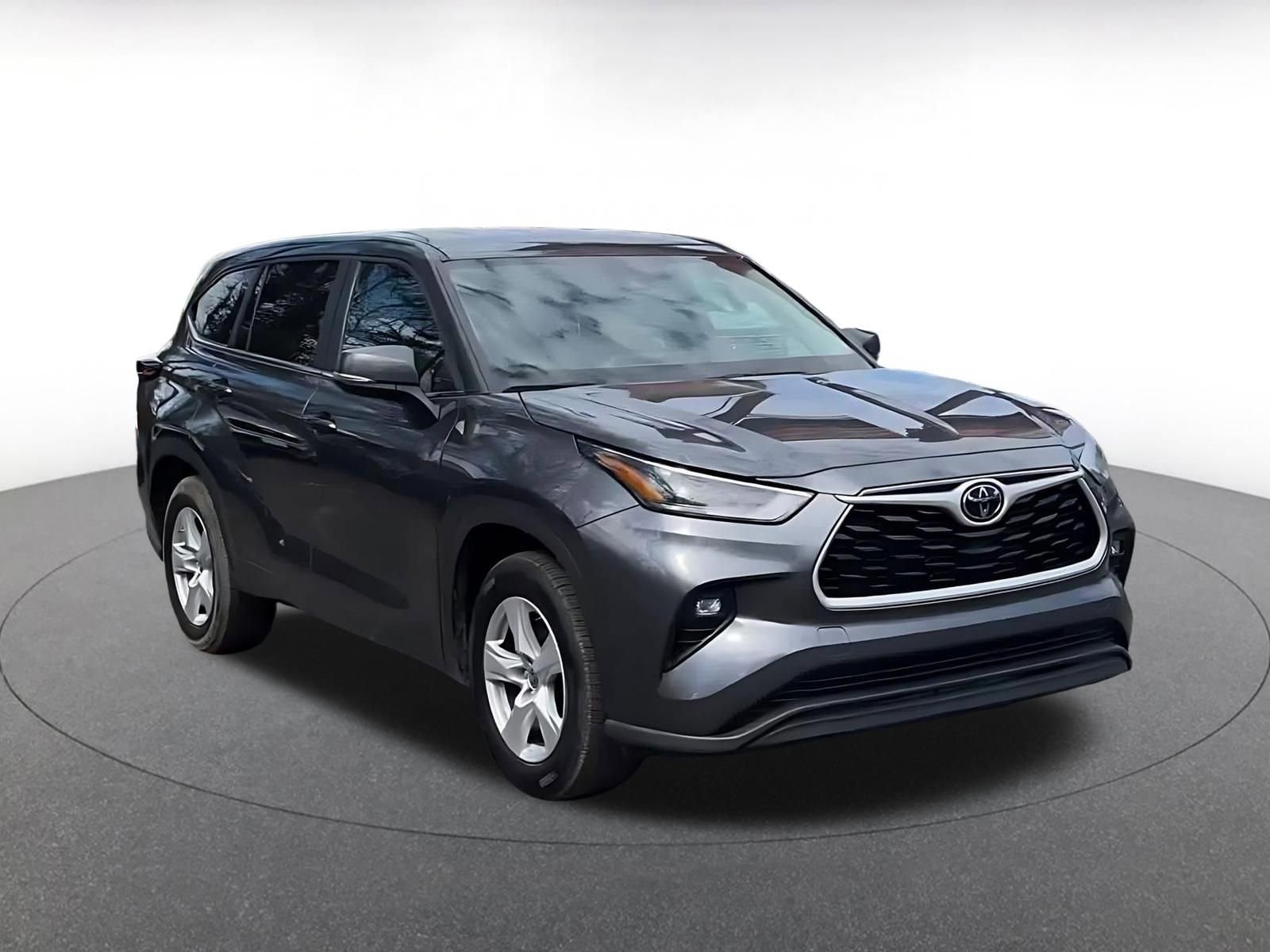 Thumbnail: 2025 Toyota Highlander - 3