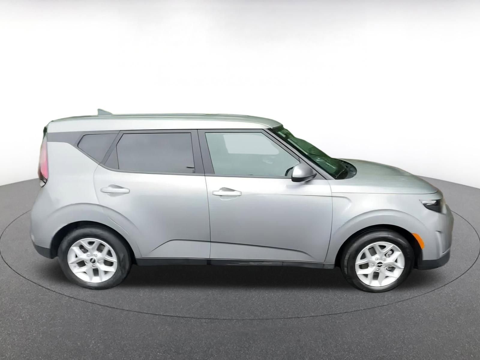 Thumbnail: 2023 Kia Soul - 16