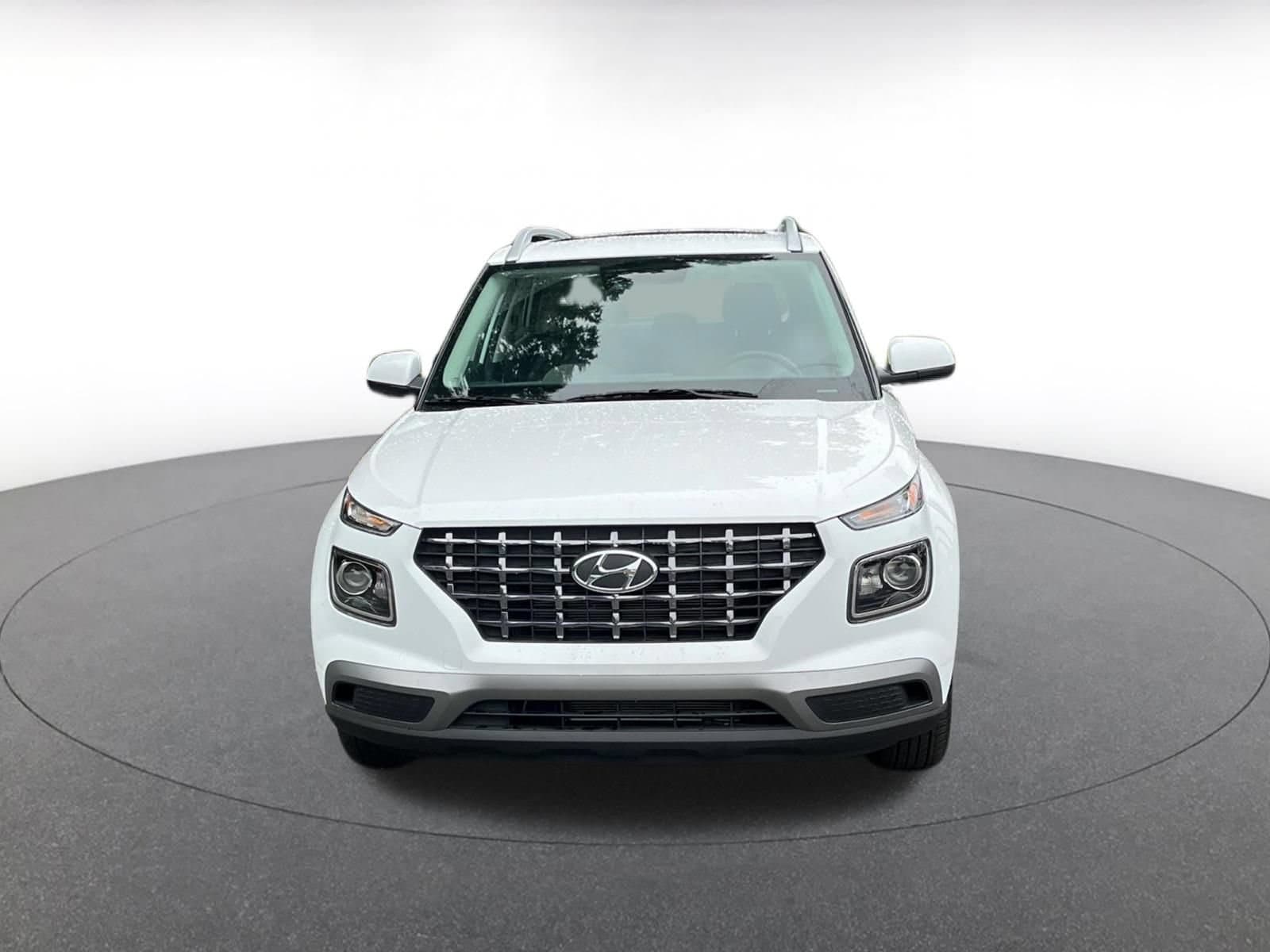 Thumbnail: 2026 Hyundai Venue - 3