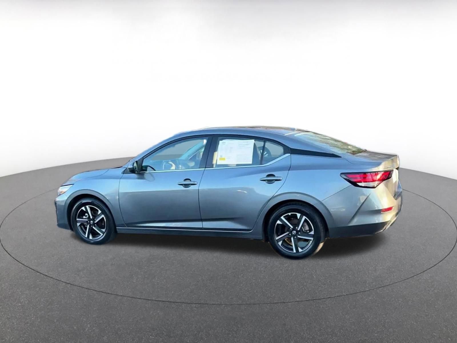 Thumbnail: 2025 Nissan Sentra - 10