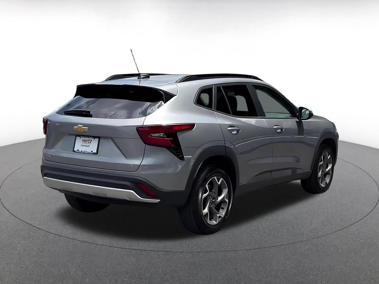 Thumbnail: 2025 Chevrolet Trax - 15