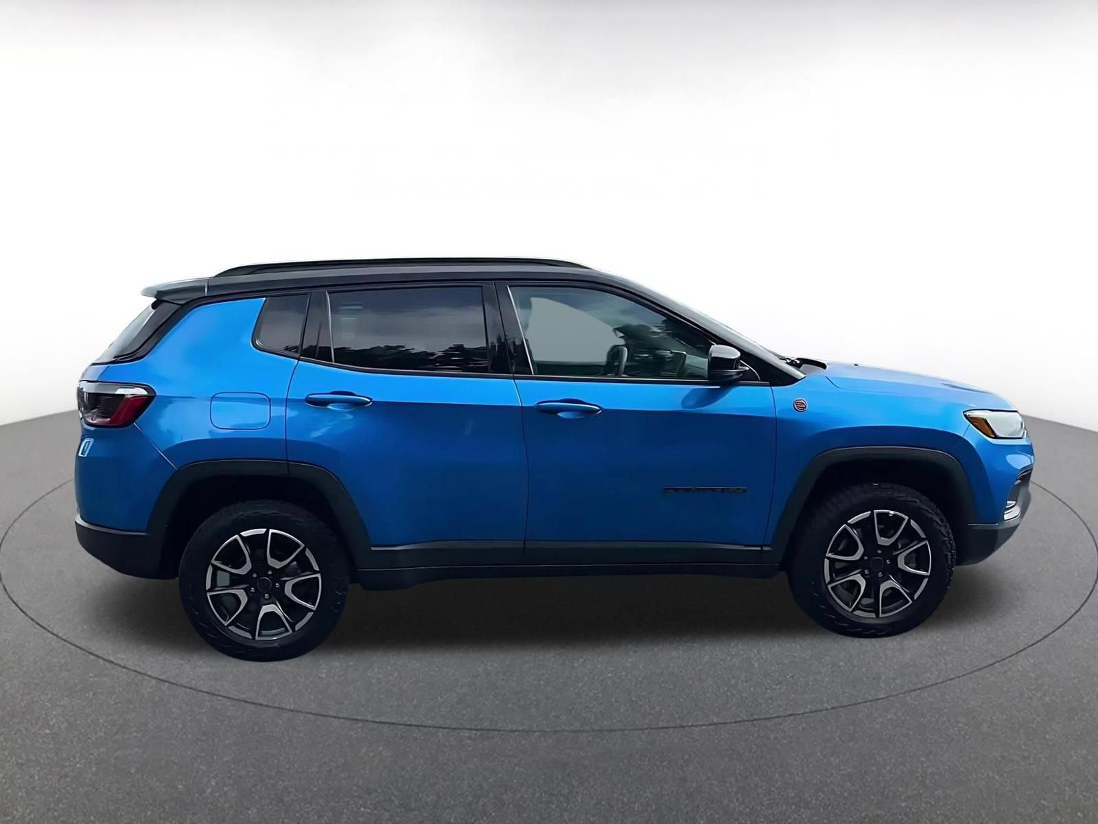 Thumbnail: 2025 Jeep Compass - 13