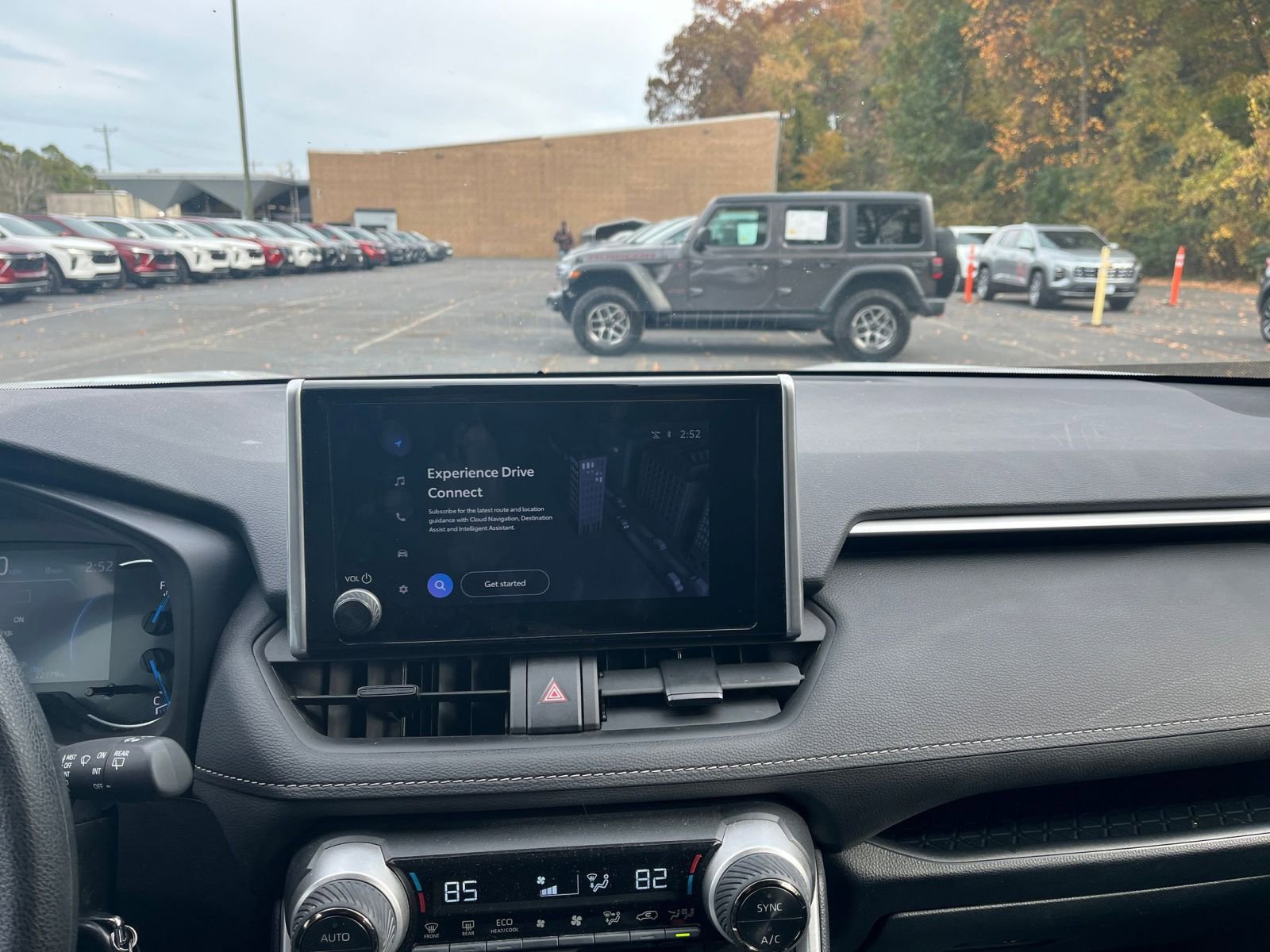 Thumbnail: 2025 Toyota RAV4 - 18