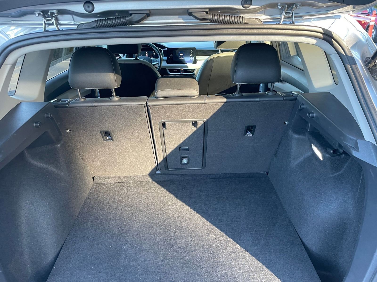 Thumbnail: 2025 Volkswagen Taos - 27