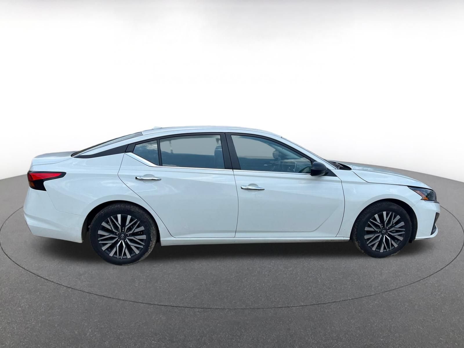 Thumbnail: 2025 Nissan Altima - 18