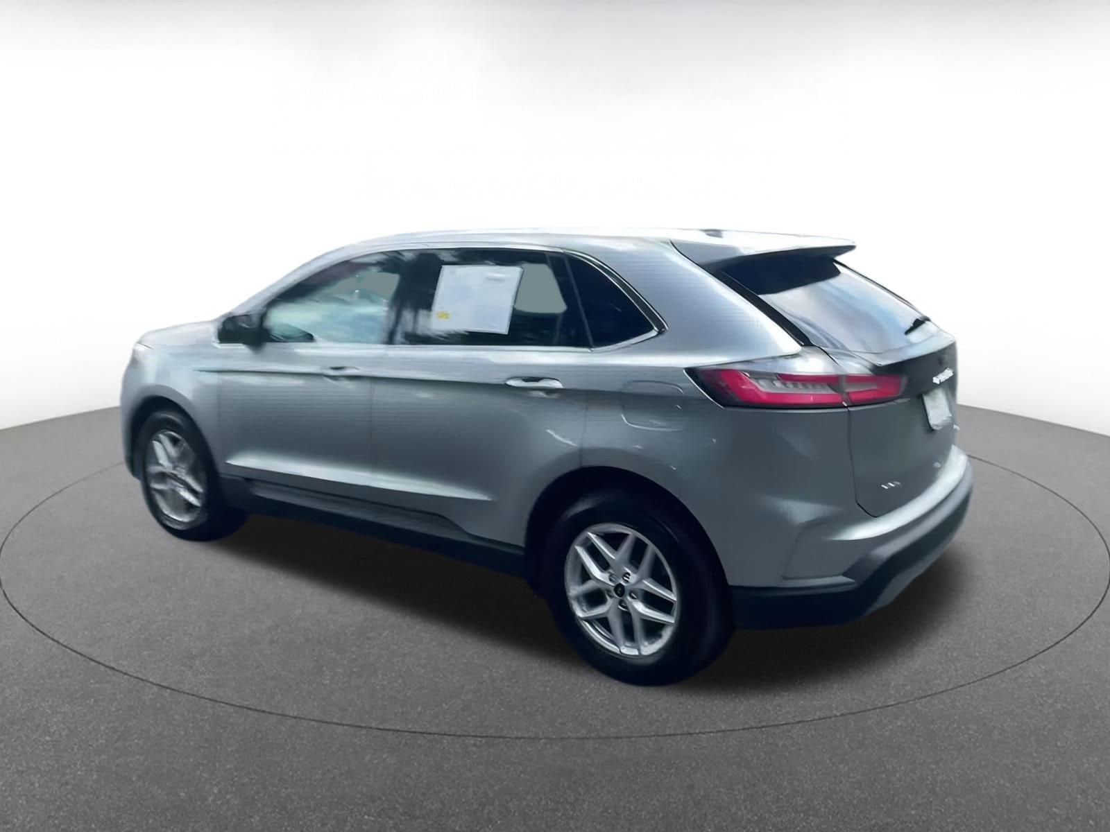 2024 Ford Edge SEL 10